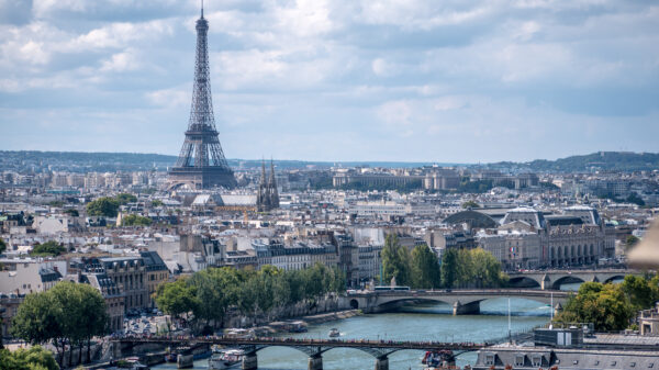 Image of Eiffel Tower. Image courtesy of Yann Caradec available at https://commons.wikimedia.org/wiki/File:La_Tour_Eiffel_vue_de_la_Tour_Saint-Jacques,_Paris_août_2014_(2).jpg