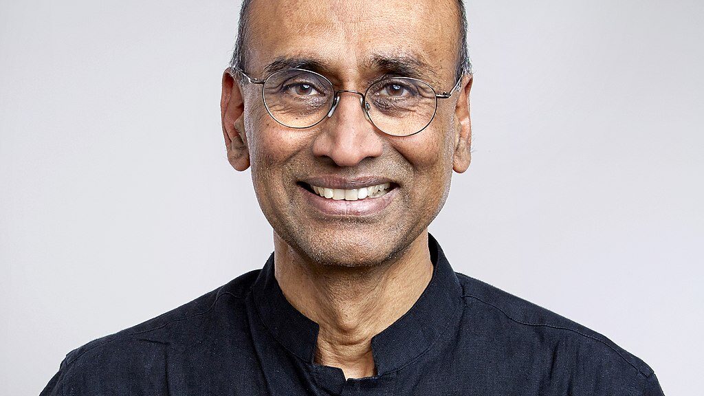 Scientist Venkatraman Ramakrishnan, 2009 Nobel prize winner in chemistry, 2015 portrait.